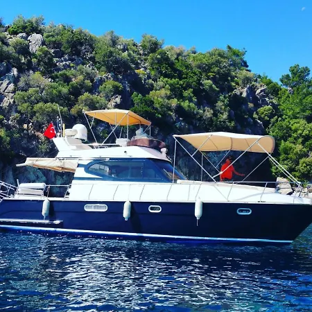 Motoryacht * Datca