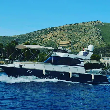 Motoryacht