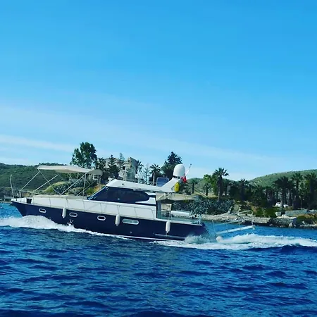Motoryacht